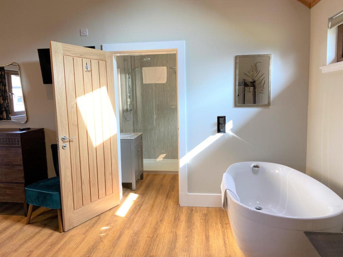 Partridge Lodge With Hot Tub Forgandenny Buitenkant foto