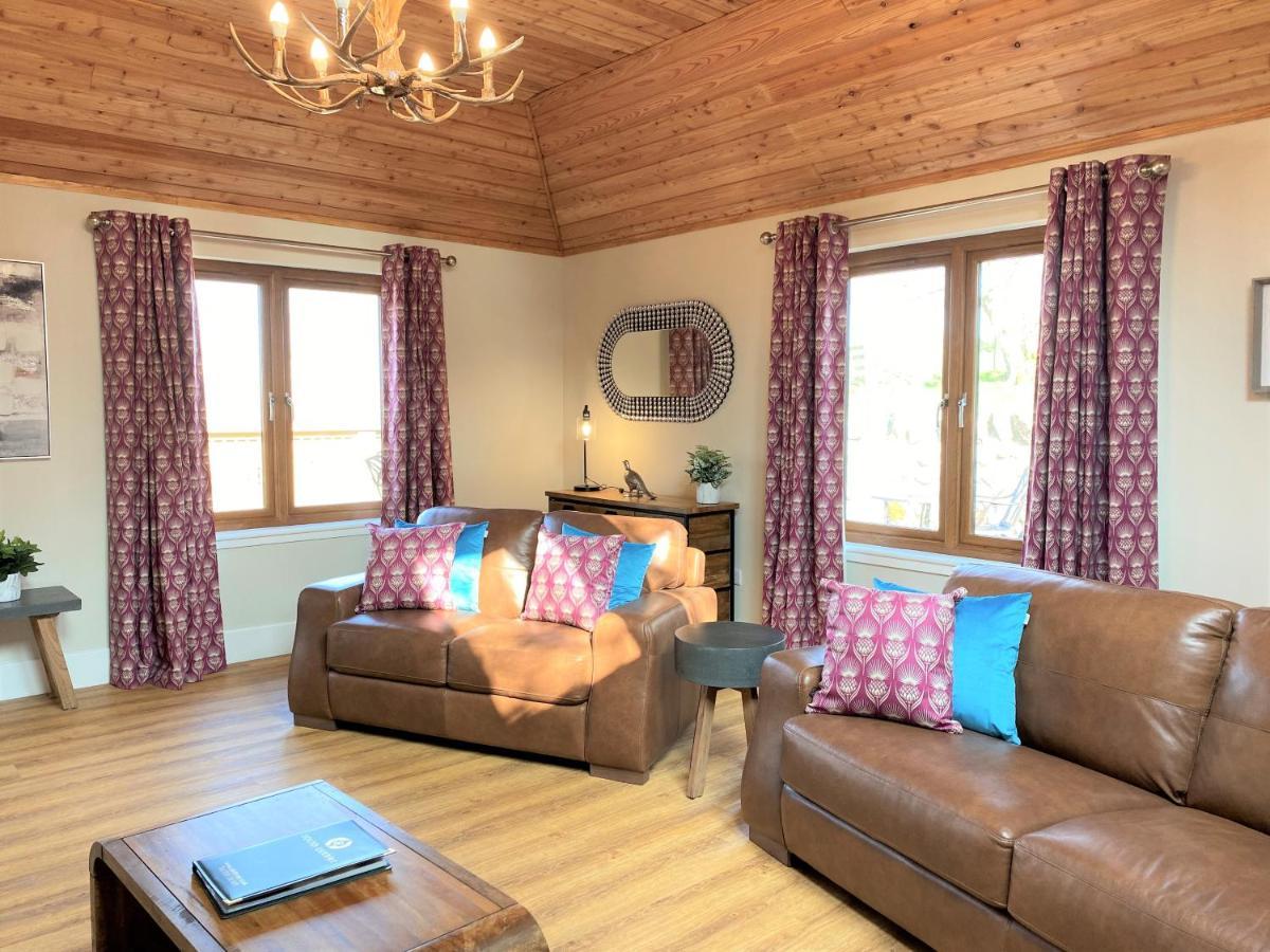 Partridge Lodge With Hot Tub Forgandenny Buitenkant foto